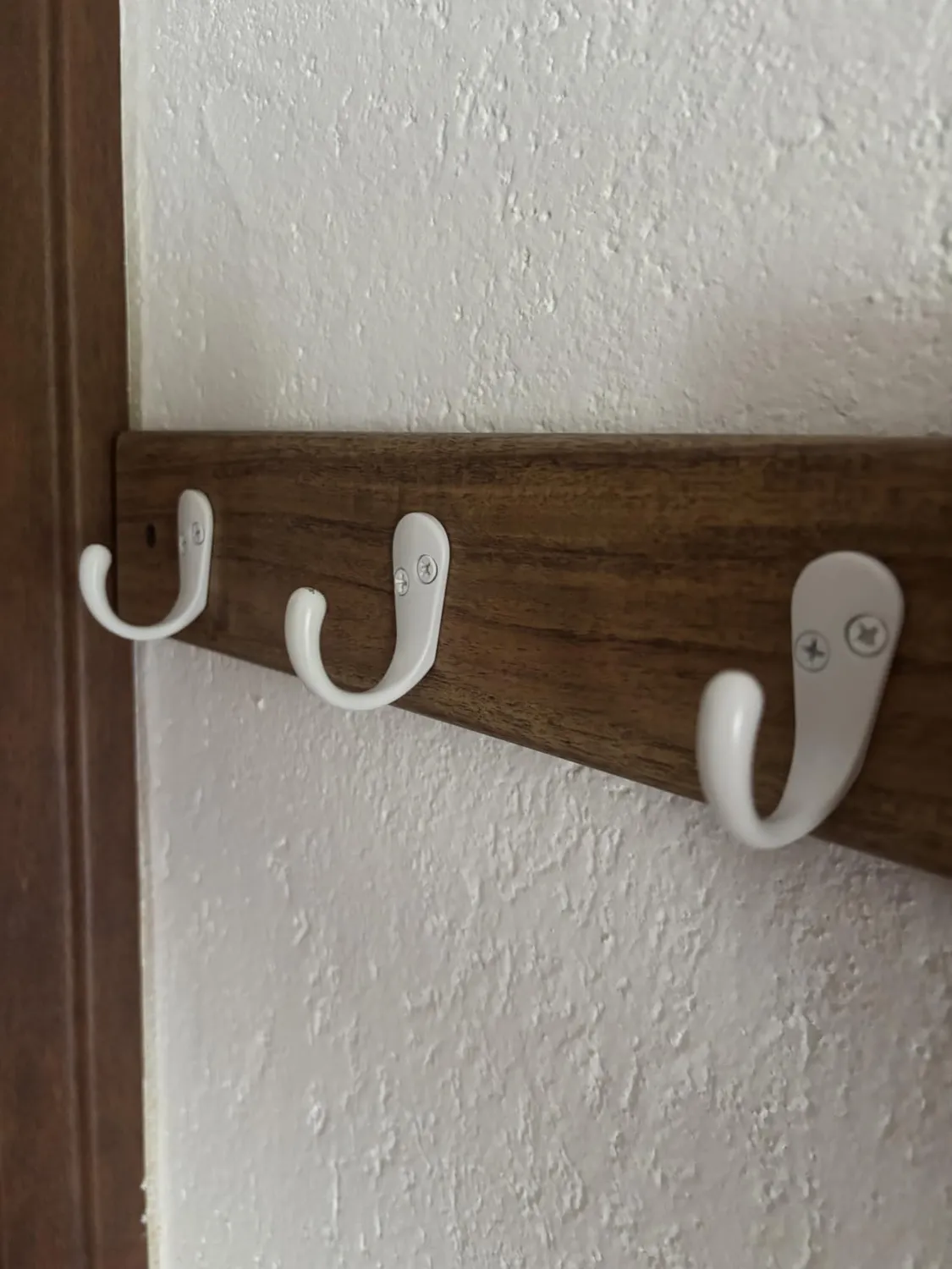Amig CM36 appendiabiti muro 440 mm acacia nero legno