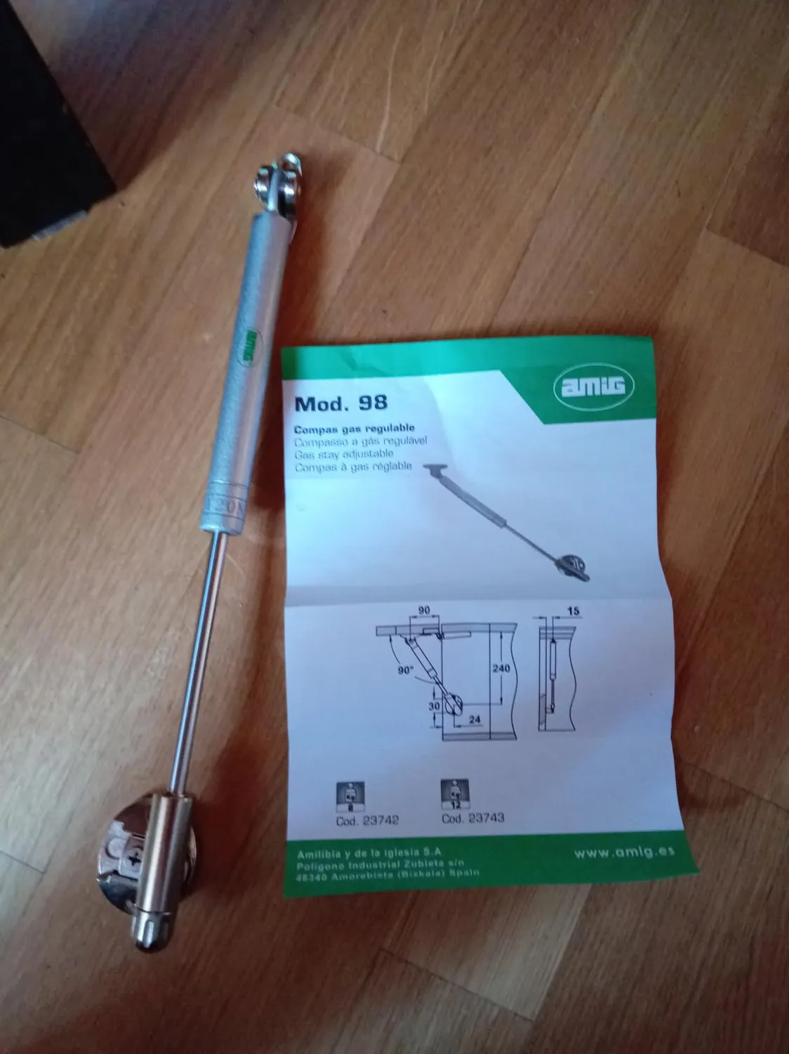 Amig Mod.98 compasso a gas 12 kg argento anta ribalta