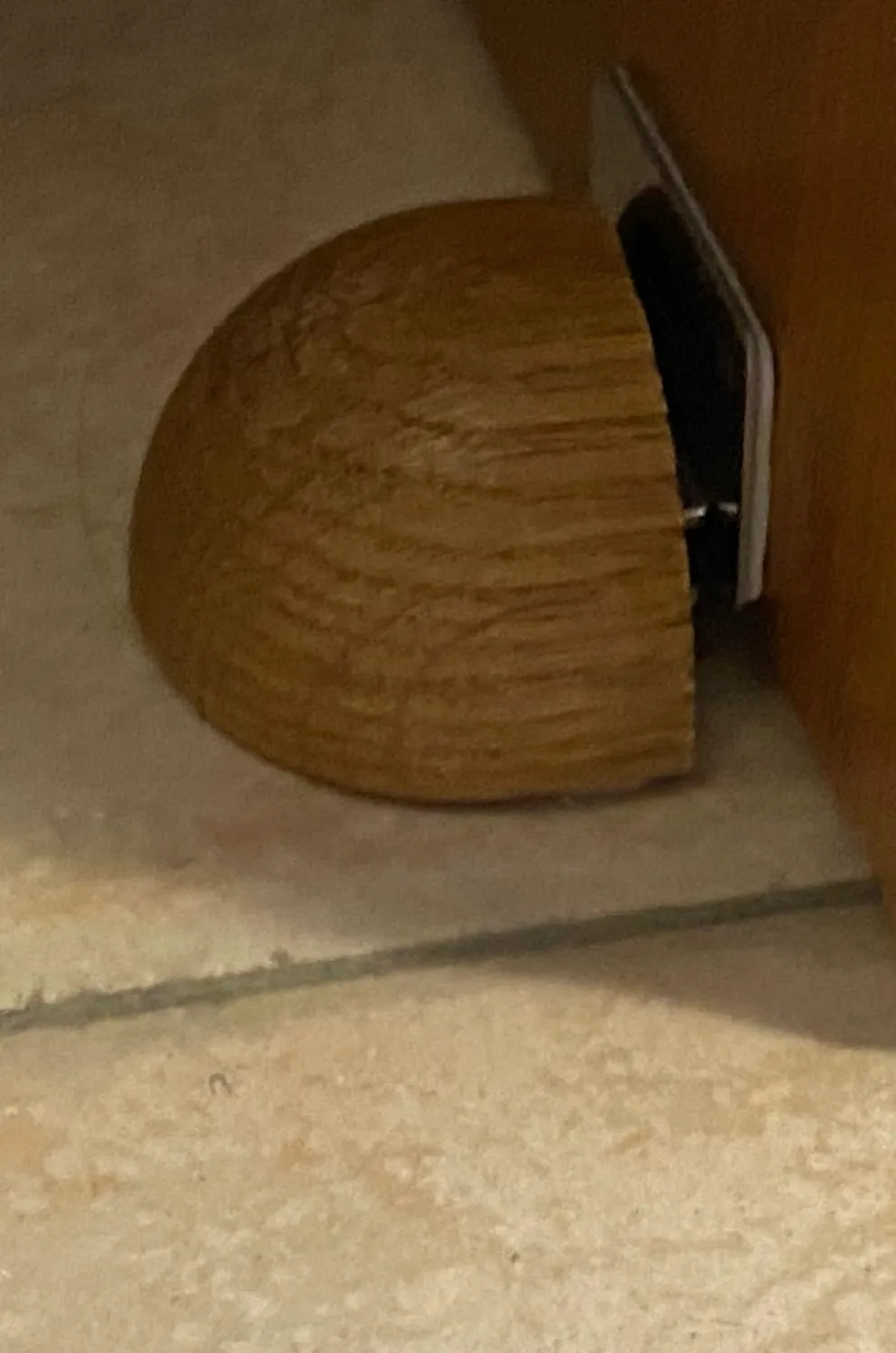 Amig fermaporta magnetico adesivo 48x25 mm faggio