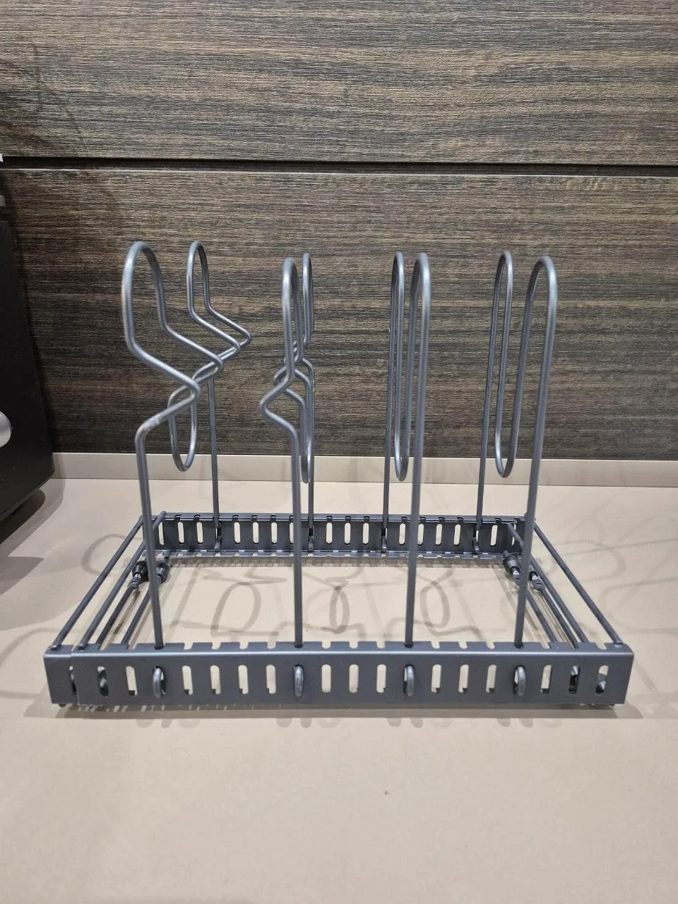 Amig organizer padelle estensibile nero 6-10 posti