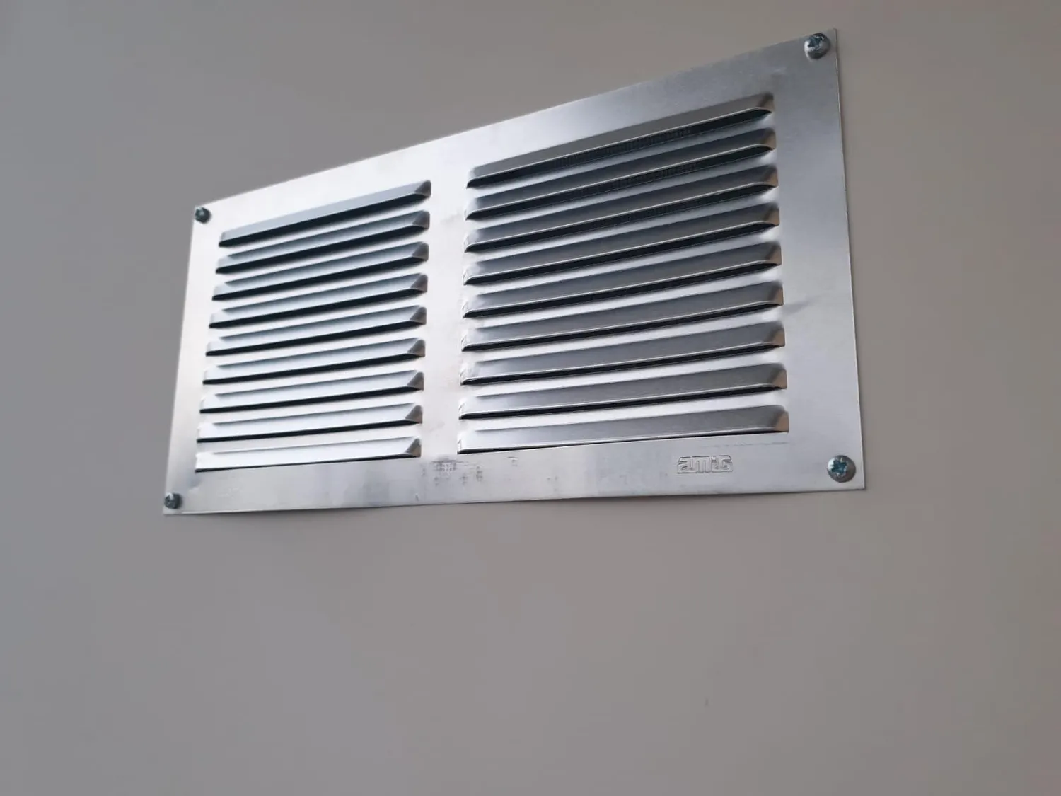Amig 250x250 mm Griglia di Ventilazione Bianca Alluminio