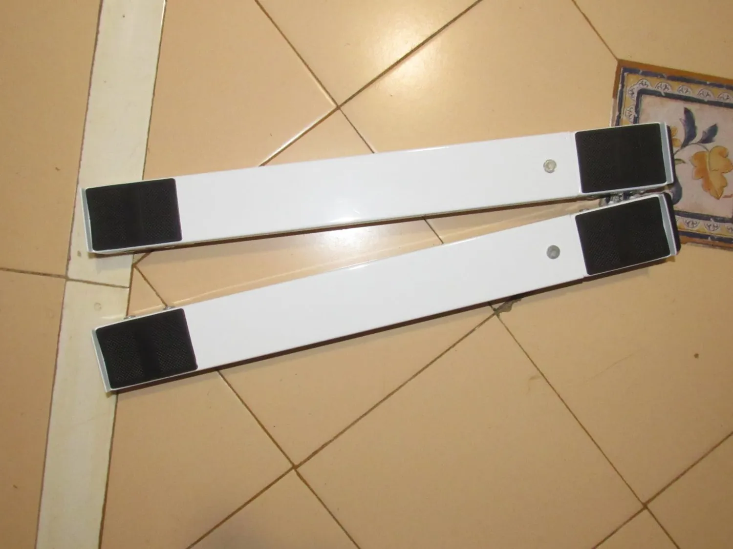 Amig Base Lavatrice Acciaio 125 kg 44-70 cm Set 2 Pz Bianche