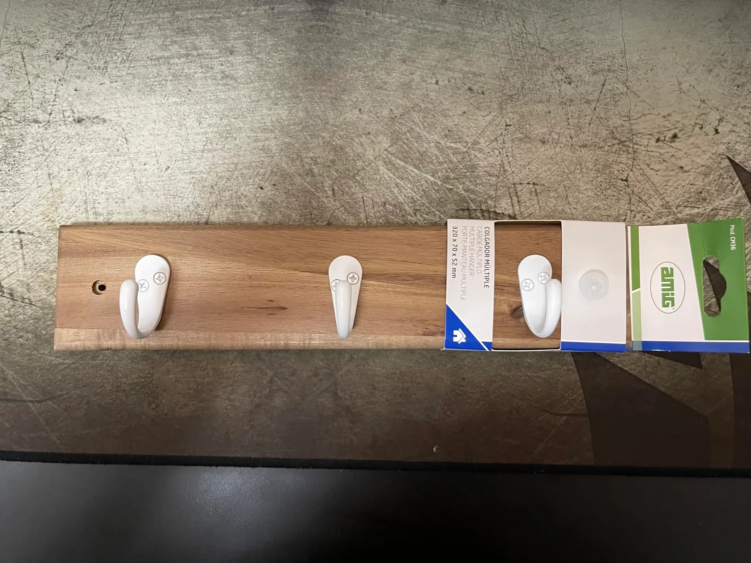 Amig CM36 appendiabiti muro 440 mm acacia nero legno