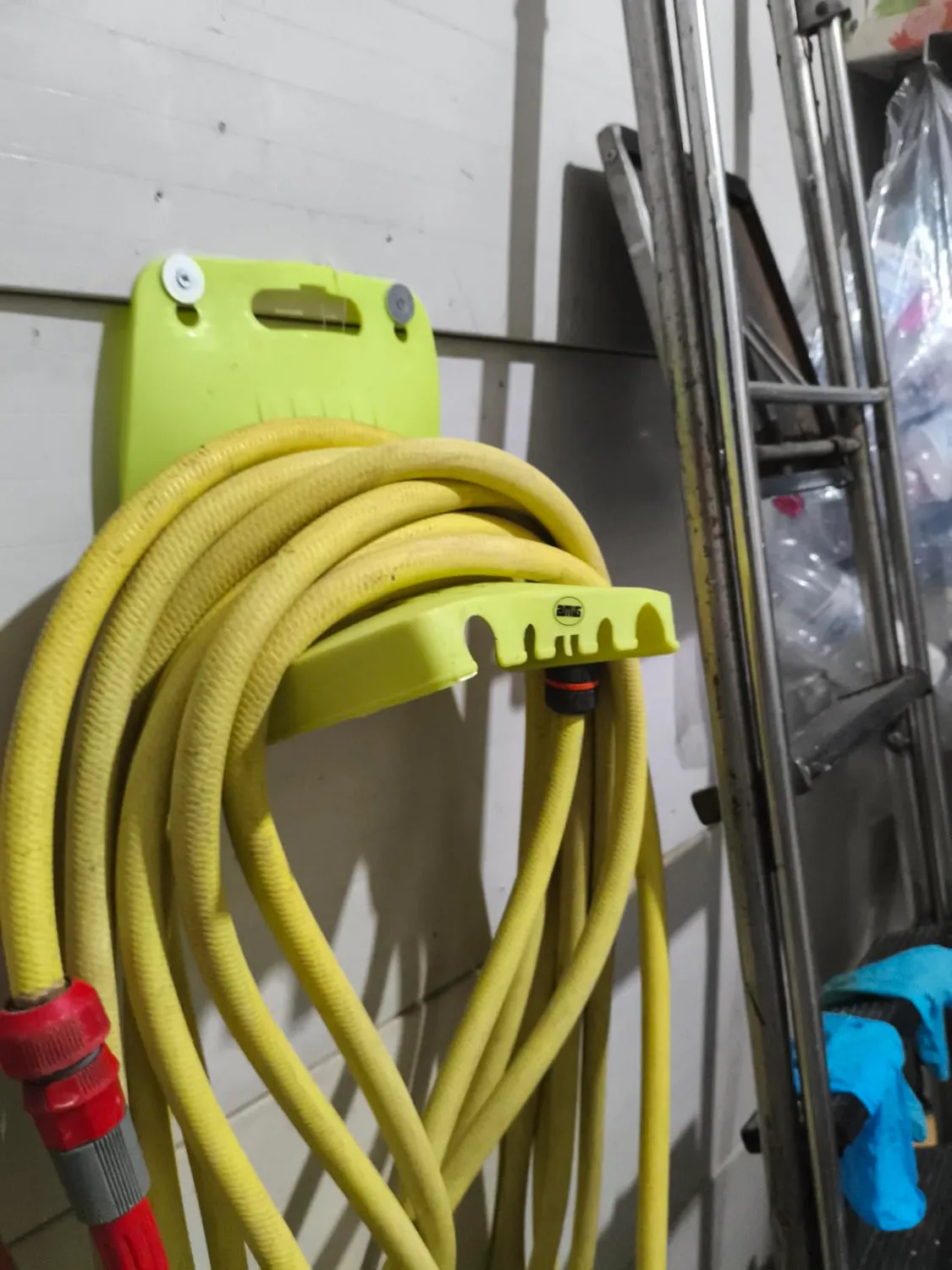 Amig Supporto Tubo Parete Verde Pistacchio 10 m