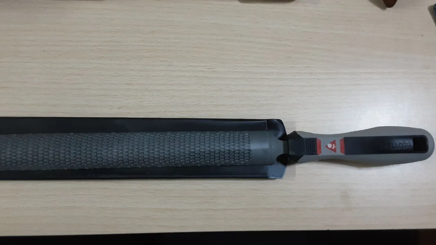 Bellota 4102-8 ENT raspa mezzotonda ebanista taglio medio