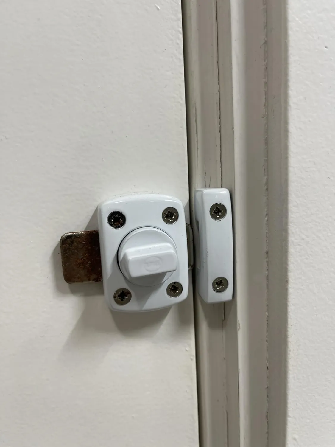 Amig 388 chiavistello porta legno bianco 30x42 mm