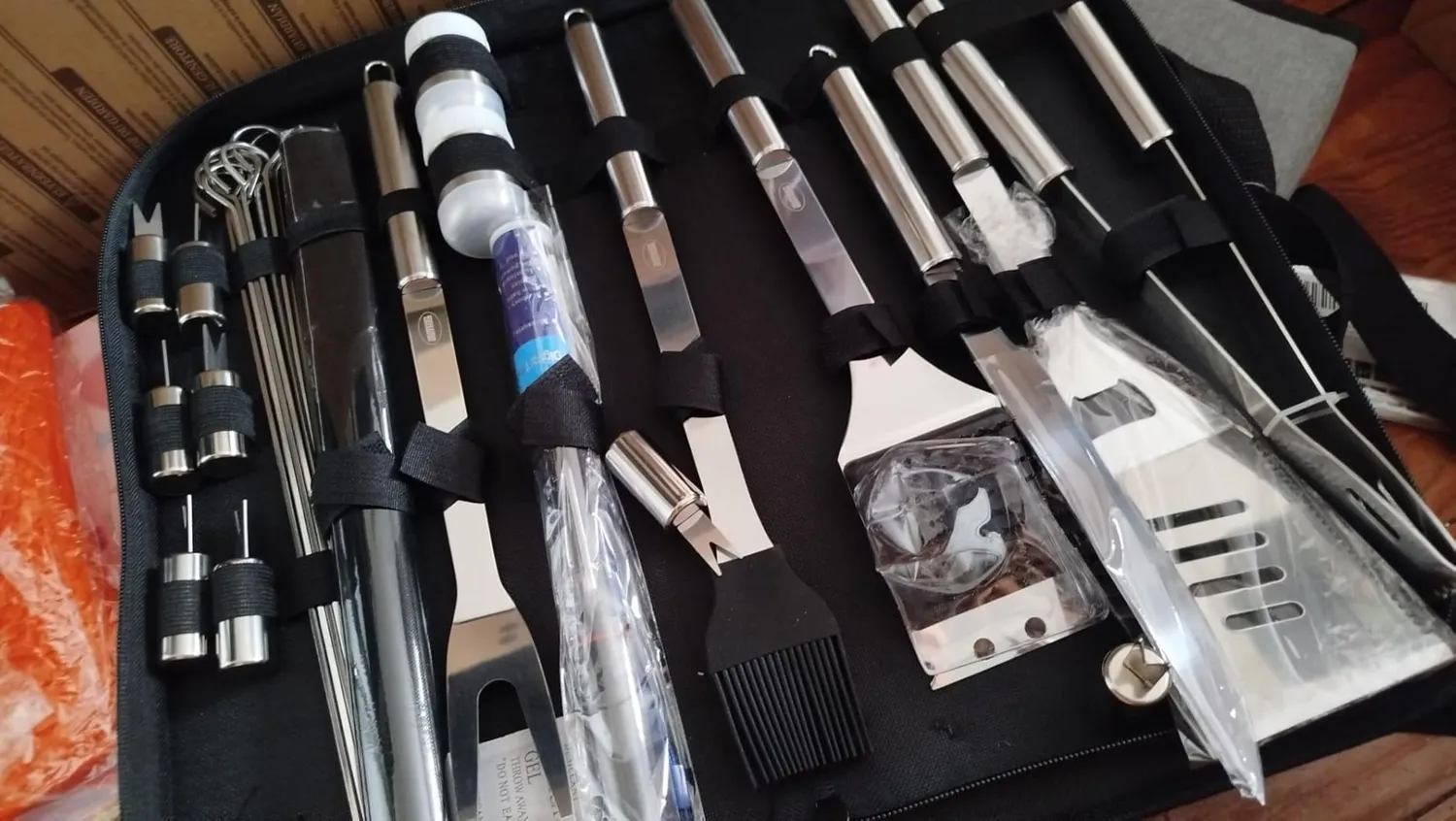 Amig AM18 Kit 28 Accessori Barbecue Inox in Valigetta