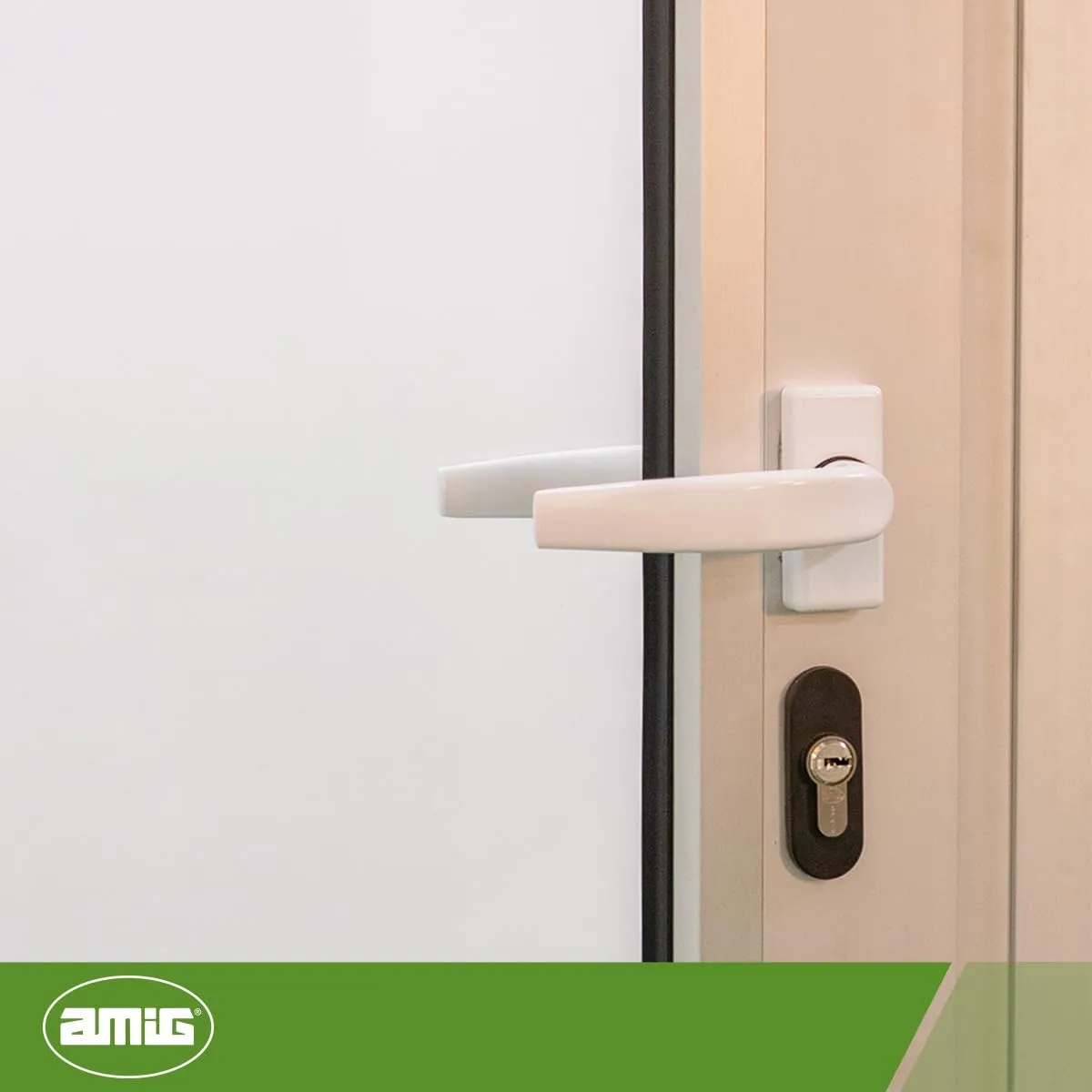 Amig Sendoa Maniglia con Rosetta Bianca 125x66 mm