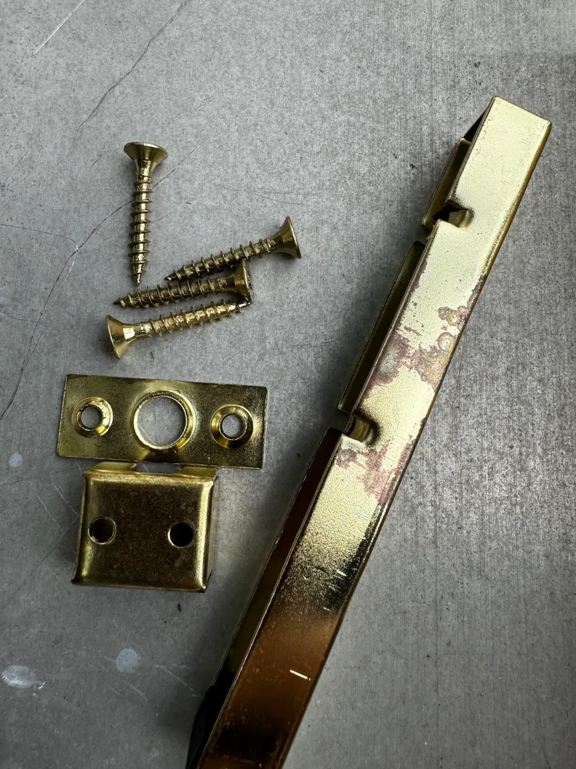 Amig 400 Catenaccio Verticale 110 mm Acciaio Ottonato