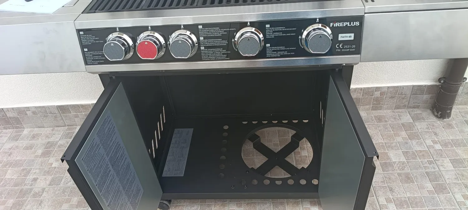 Amig Fireplus GRILL-2 5F Barbecue Gas XXL Nero Ghisa