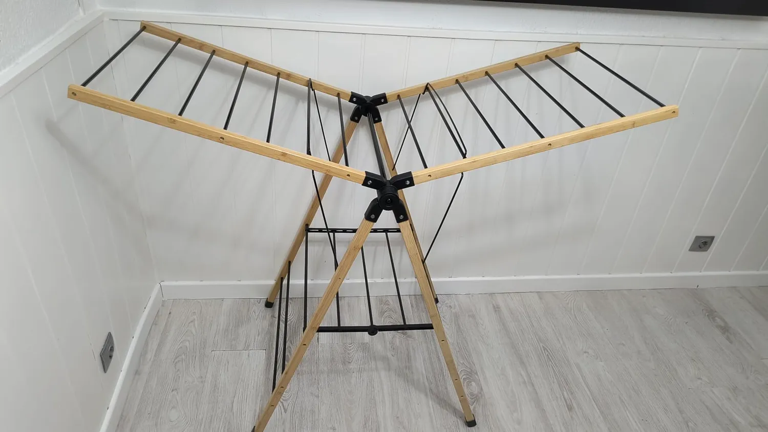 Amig Aeria NaturDry stendibiancheria nero bambu 13 m