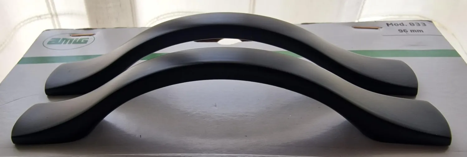 Amig 833 maniglie mobili 96 mm nero opaco zamak 2 pezzi