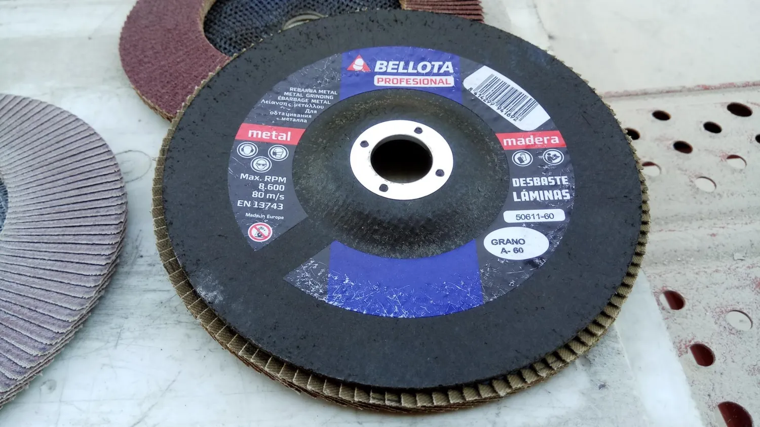 Bellota disco lamellare 180 mm metallo base inclinata