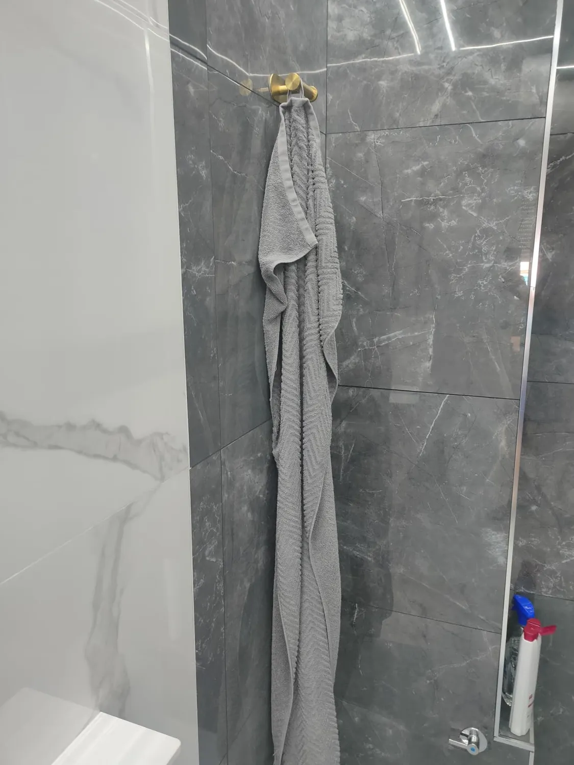 Amig Ea-5 Gancio Bagno Adesivo Nero Opaco Inox