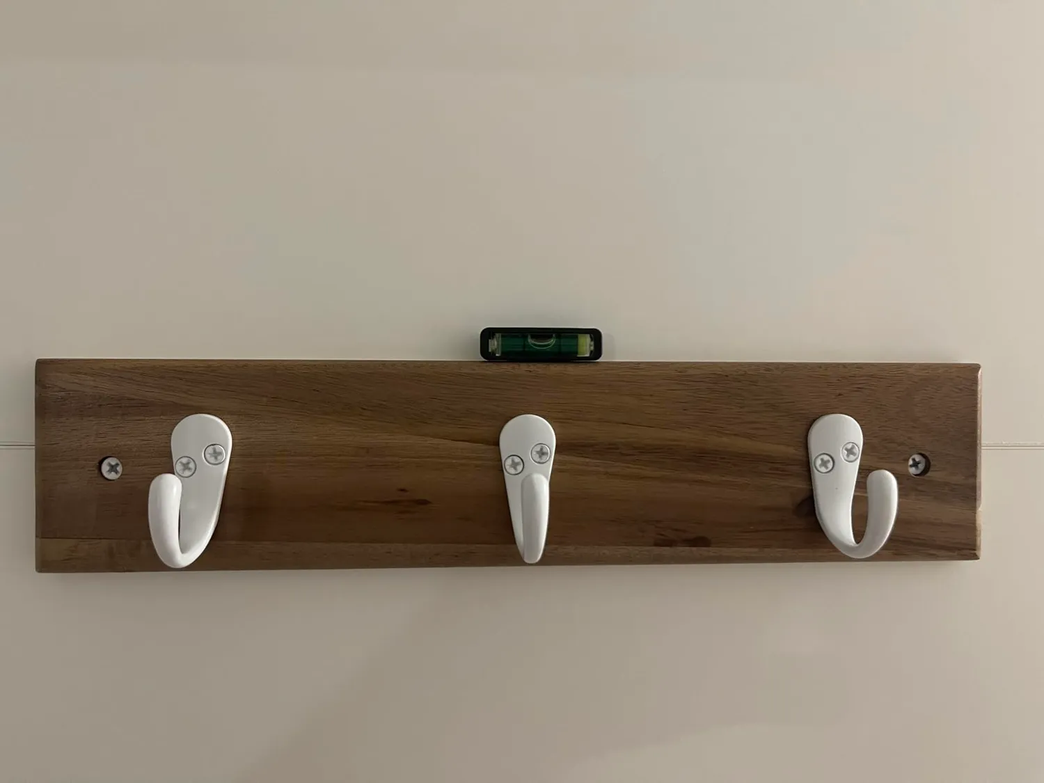 Amig CM36 appendiabiti muro 440 mm acacia nero legno