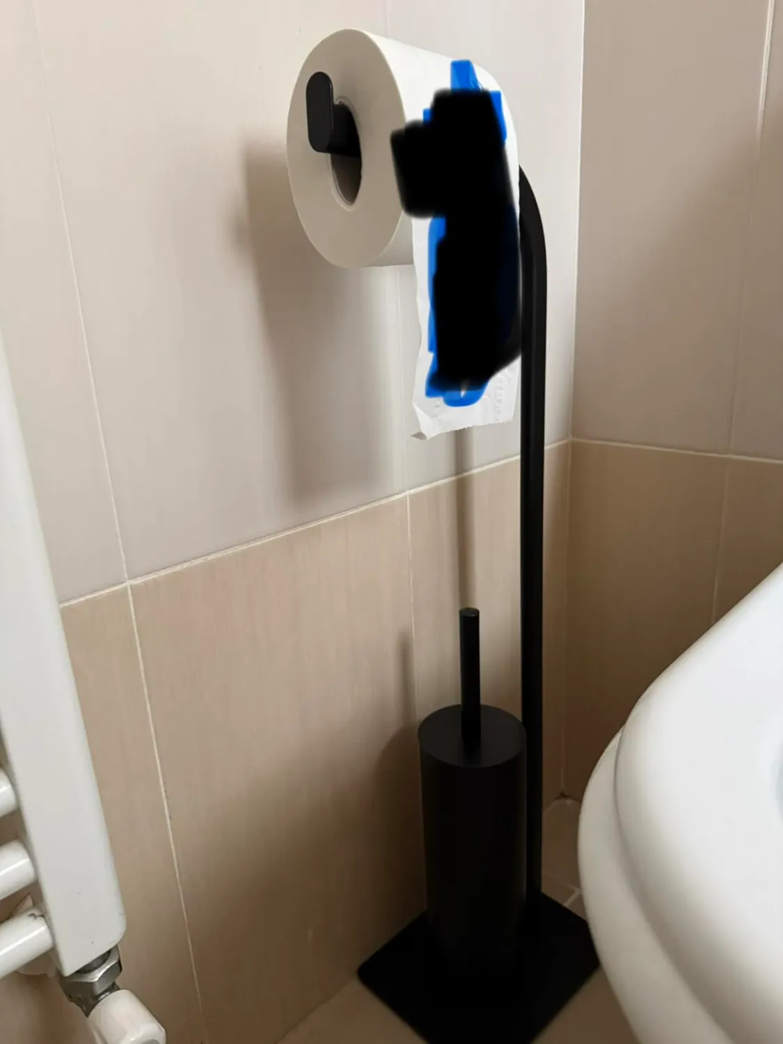 Amig Formaduo Portascopino con Portarotolo Nero