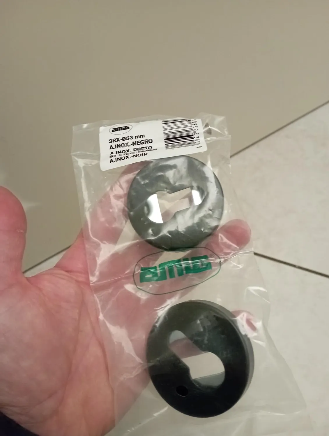 Amig 3RX rosetta rotonda nera Ø53 mm acciaio