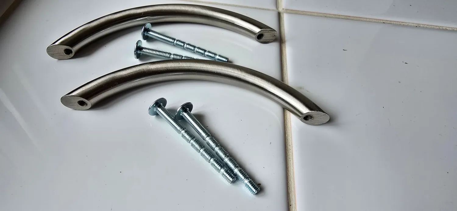 Amig 831 maniglia mobili 96 mm nichel spazzolato 2 pezzi