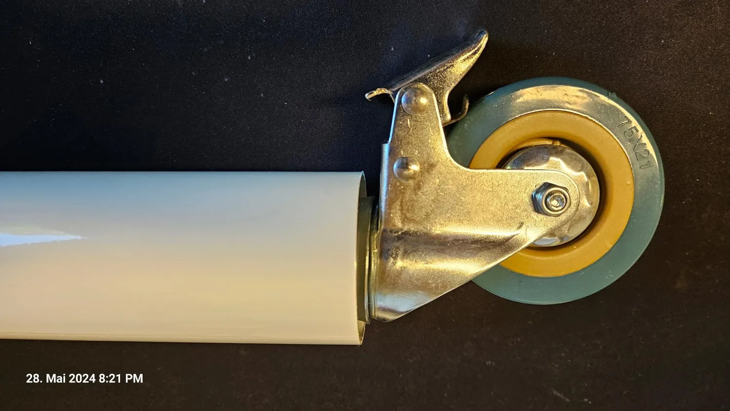 Amig Mod.7 gamba tavolo nera 870 mm ruote+freno