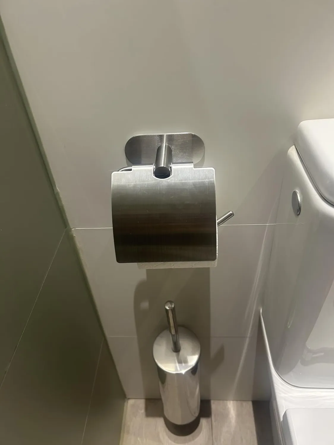 Amig Ea-4 portarotolo adesivo argento opaco inox