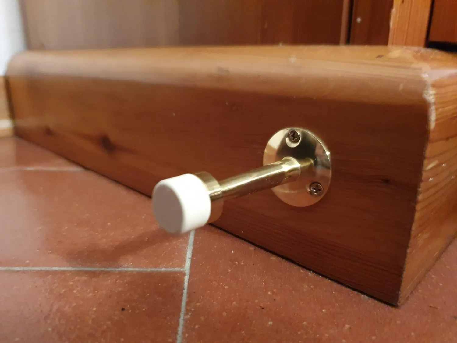 Amig Fermaporta Acciaio Oro Lucido 73 mm