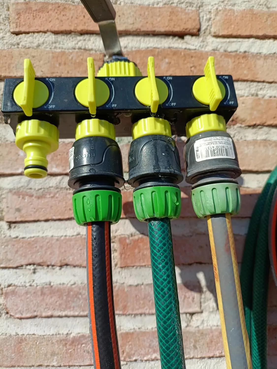 Amig Sdoppiatore Rubinetto 4 Vie 1"-3/4" Verde Pistacchio