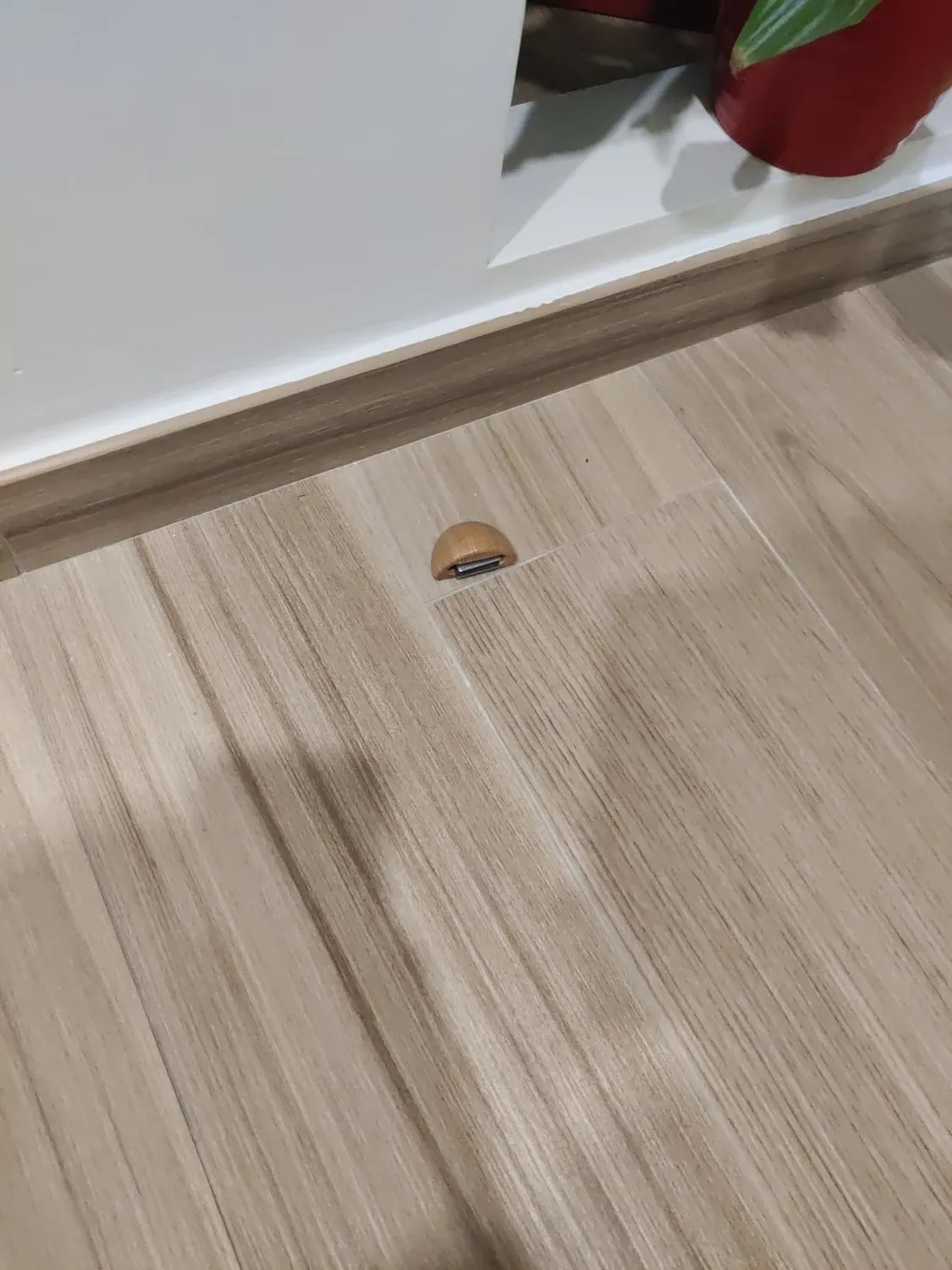 Amig fermaporta magnetico adesivo 48x25 mm faggio