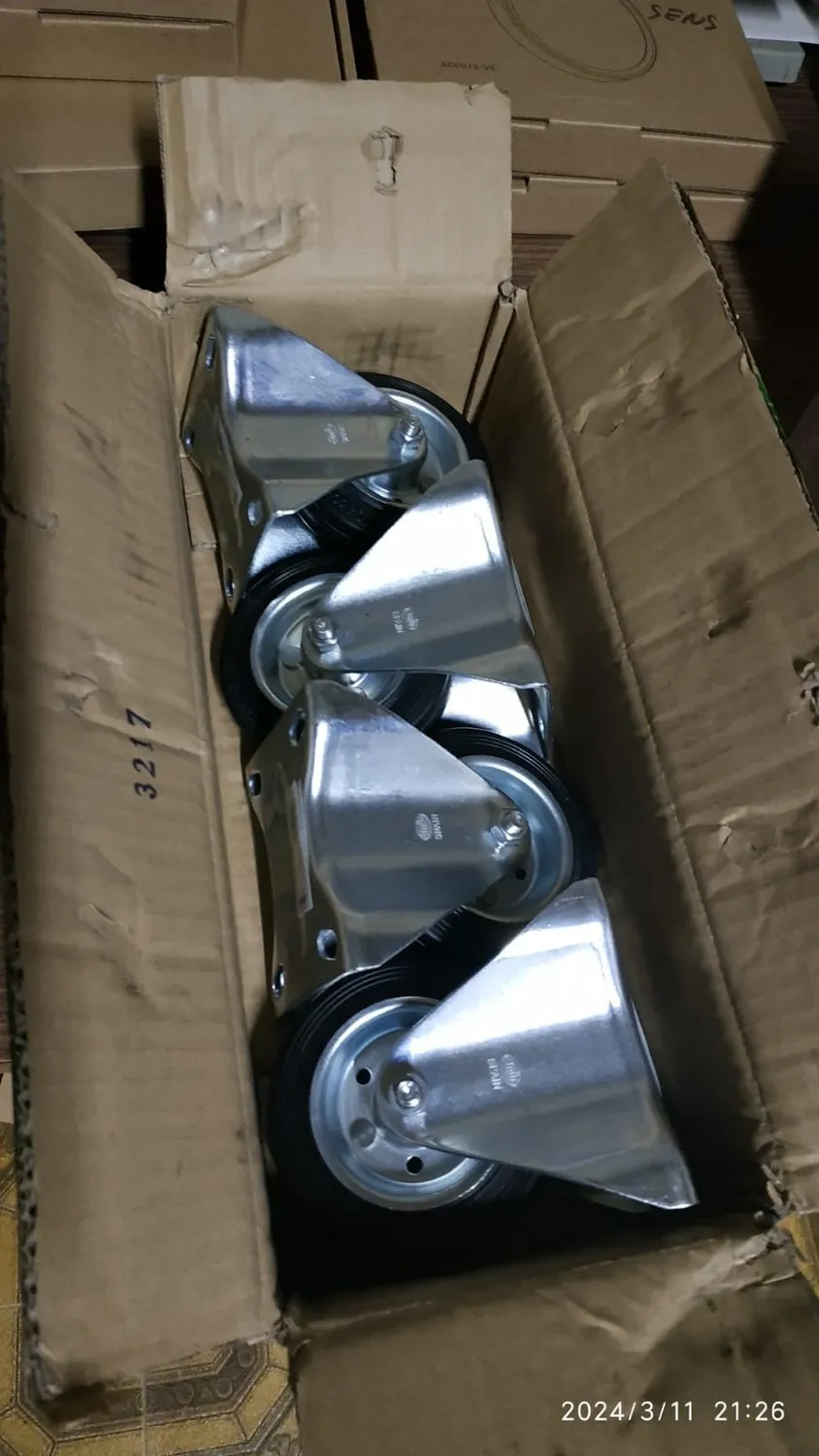 Amig set 4 ruote fisse 100 mm gomma nera 100 kg