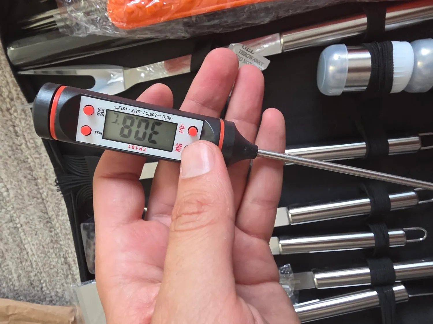 Amig AM18 Kit 28 Accessori Barbecue Inox in Valigetta